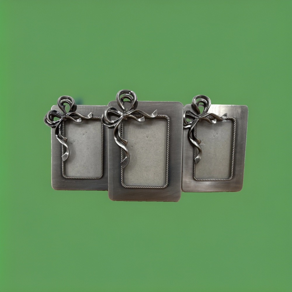 Set of 3 Silver Metal Bow Ribbon Photo Frames Freestanding Portrait 2x3